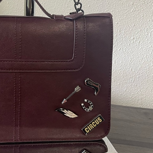 👛 Circus by Sam Edelman Burgundy Wine Red Chain Strap Crossbody/Tote Bag NWOT - Picture 8 of 8